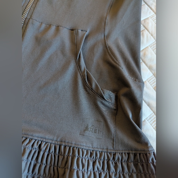 REI Athletic Jacket Women’s M Grey Ruffle High Neck Full Zip - Picture 5 of 11